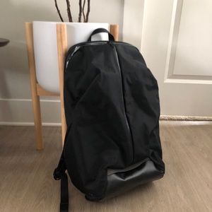 Lululemon Para Backpack 23L